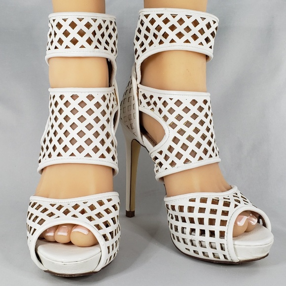 Charlotte Russe White Trista Platform Heels Size 7 - Picture 1 of 8
